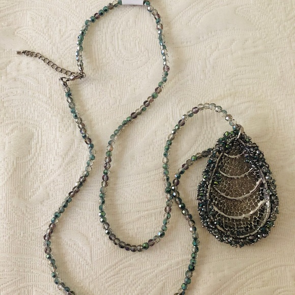 Costume Jewelry - Picture 3 of 4